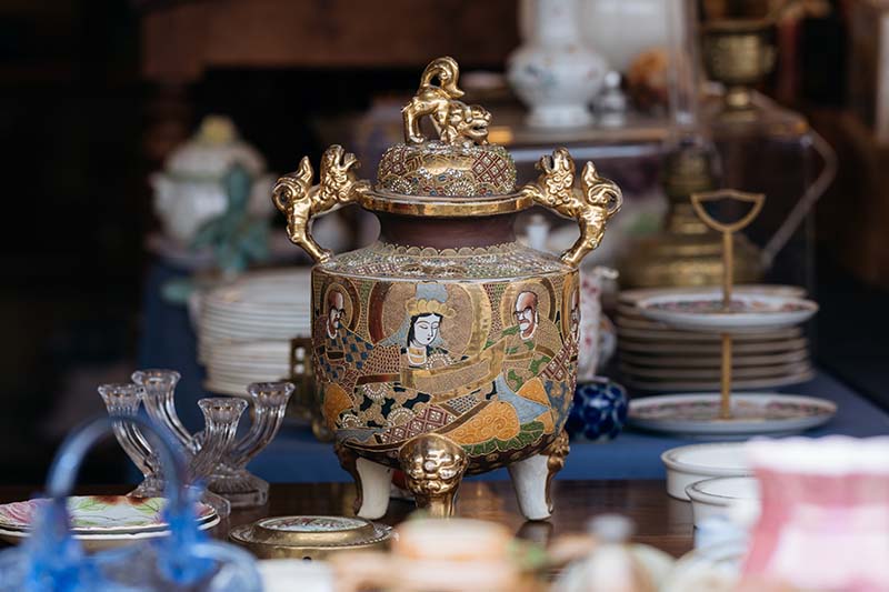 We’re specialists at shipping delicate items like this Chinese Porcelain tea set.